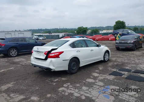 2016 Nissan Altima 2.5 S z USA, uszkodzony, nr VIN 1N4AL3AP8GN361875